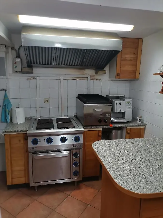 Guest House Yanita Warna