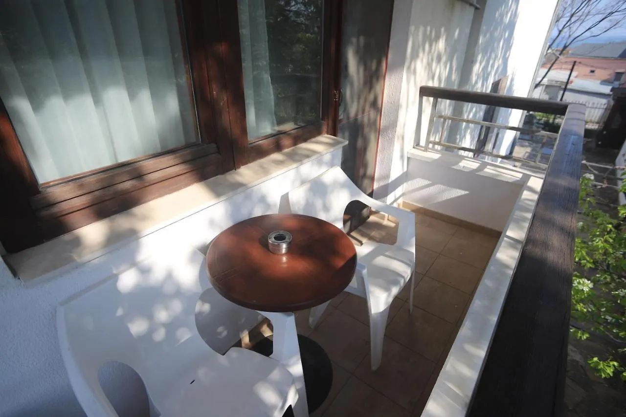 Guest House Yanita Warna 0*,