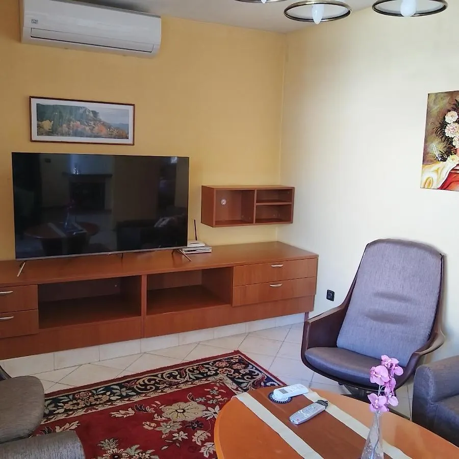 Guest House Yanita Warna
