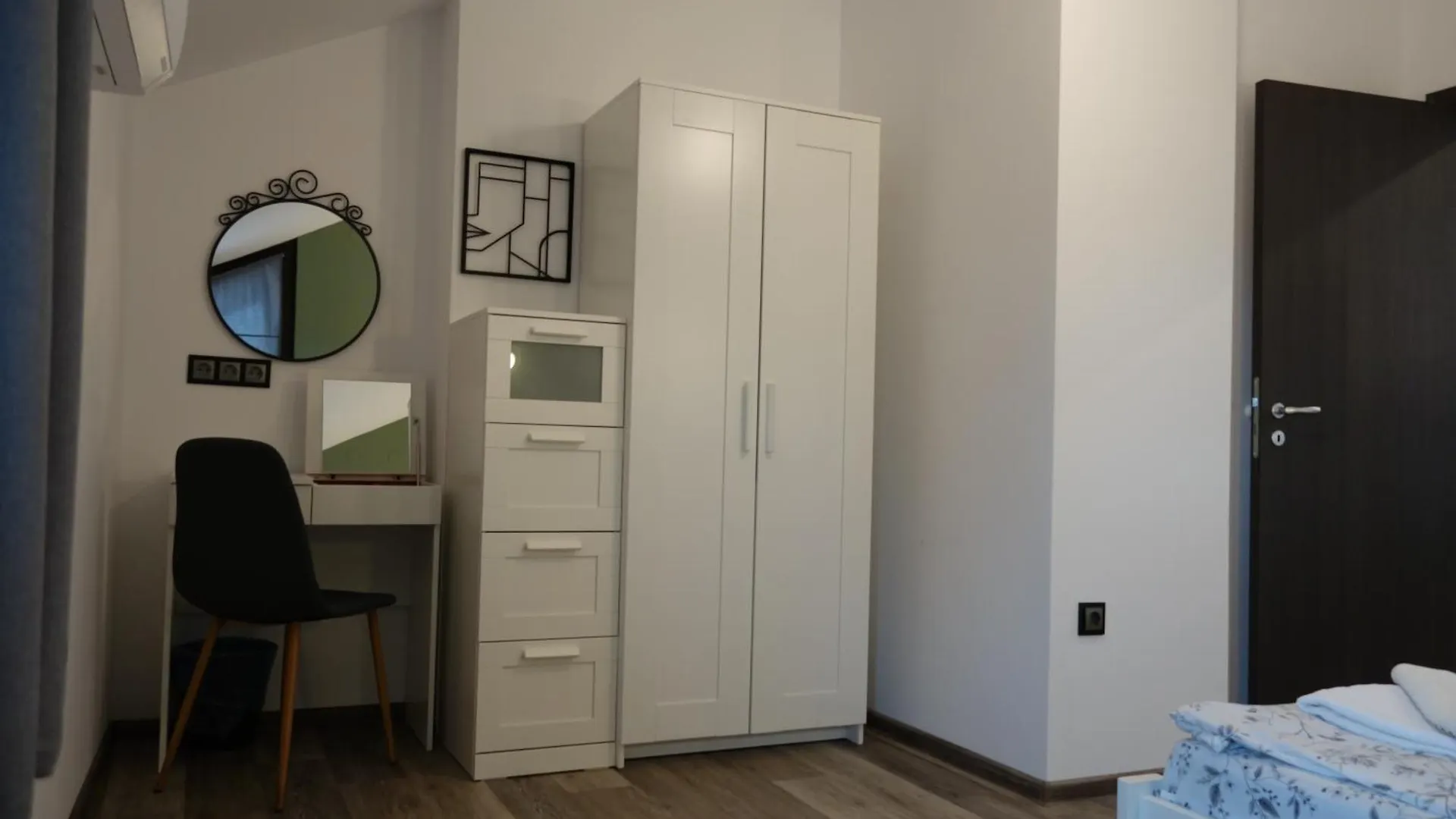 Guest House Yanita Warna
