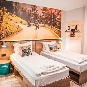 https://three-dolphins-family-hotel.sunnybeach-hotels.org
